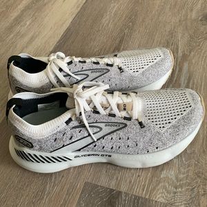 Brooks stealthfit women’s 8.5B